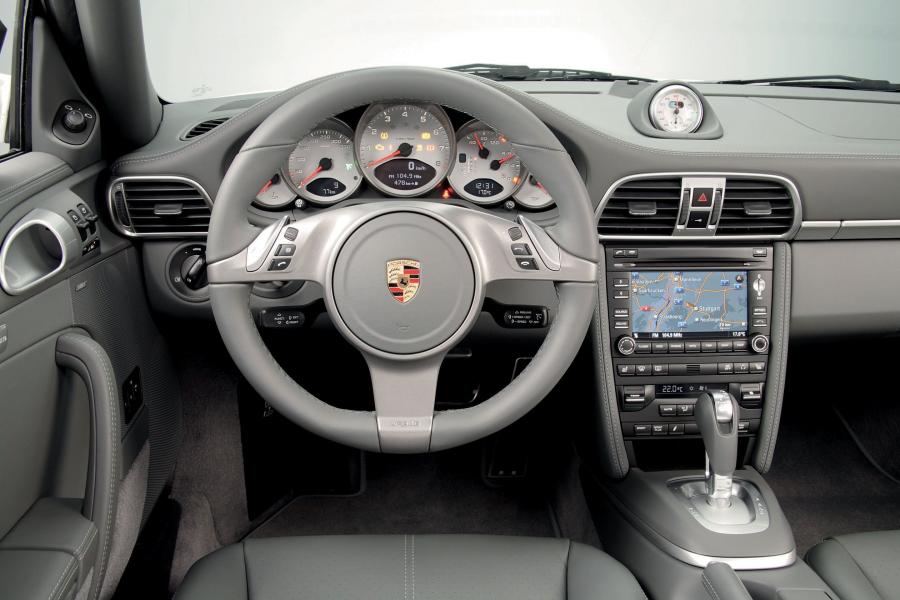  Porsche 911 Carrera 4S Cabriolet 2010 года  (фото 4 из 9)
